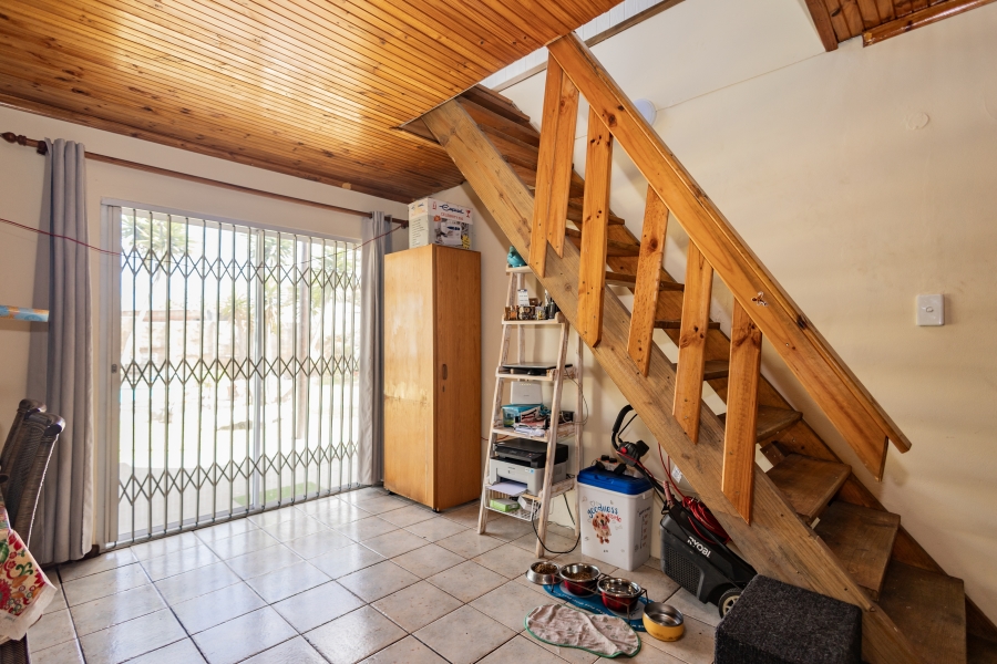 5 Bedroom Property for Sale in Ruyterwacht Western Cape